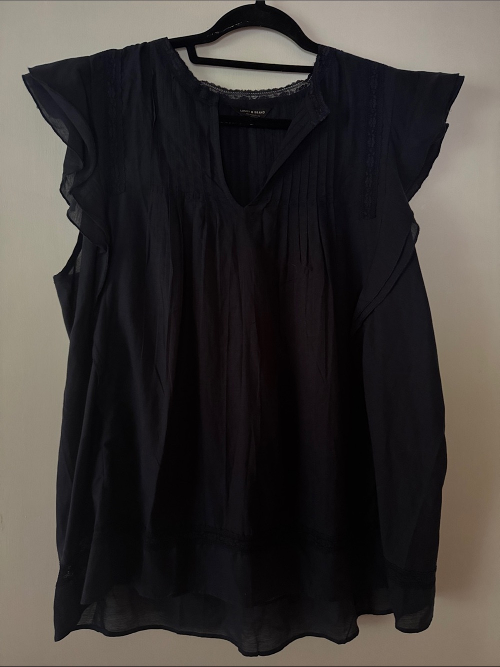 Lucky Brand Black Flutter-Sleeve V-Neck Blouse